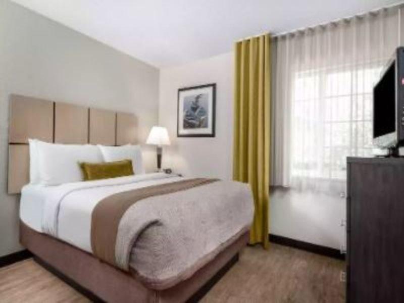 Candlewood Suites - Charlotte - Arrowood By Ihg Exterior photo